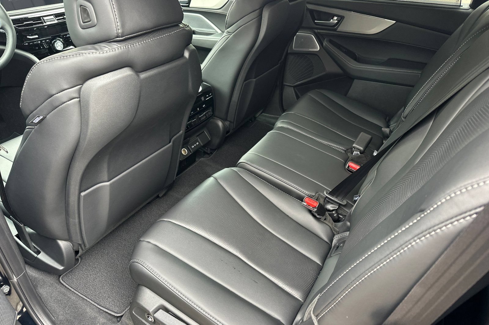 New 2026 Acura MDX w/ Technology Package FWD image 12