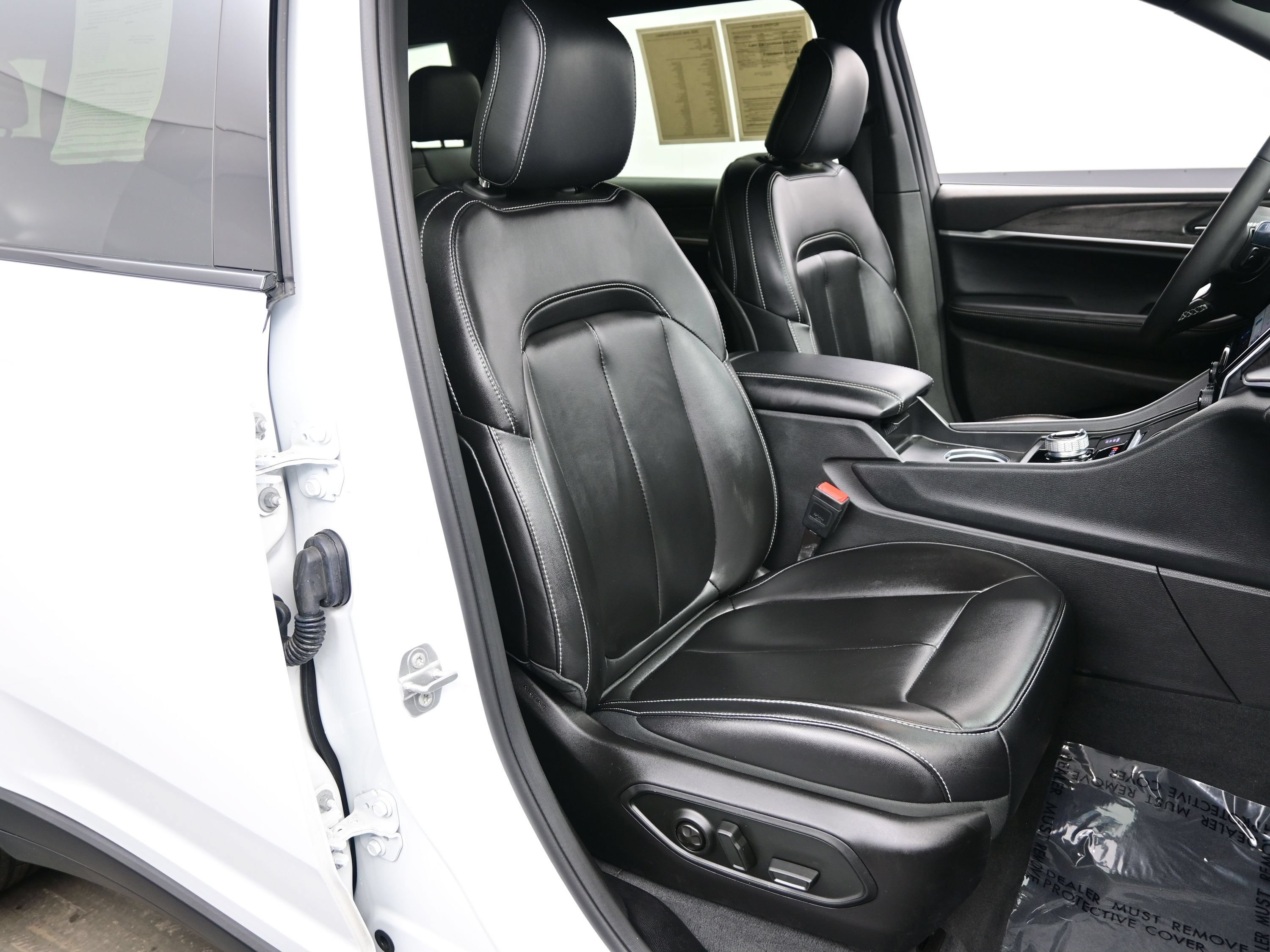Used 2025 Jeep Grand Cherokee L Limited AWD/4WD image 14
