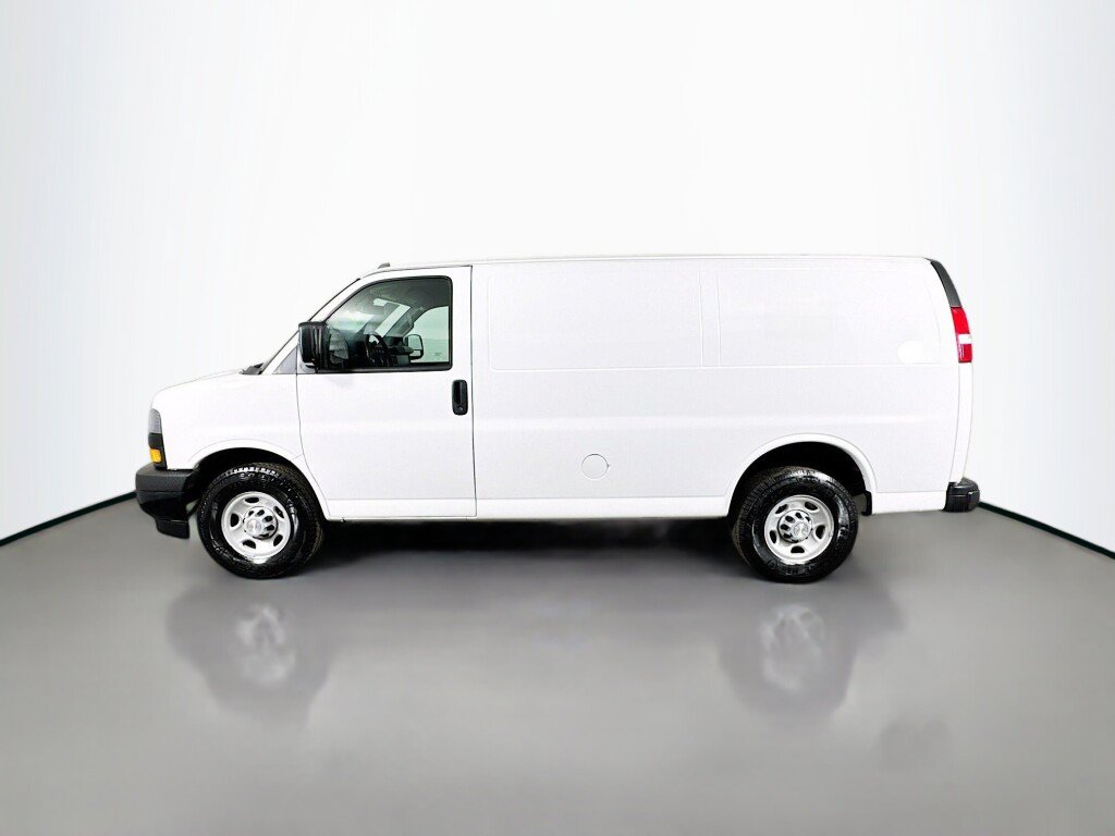 Used 2019 Chevrolet Express 2500 w/ Driver Convenience Package RWD image 2