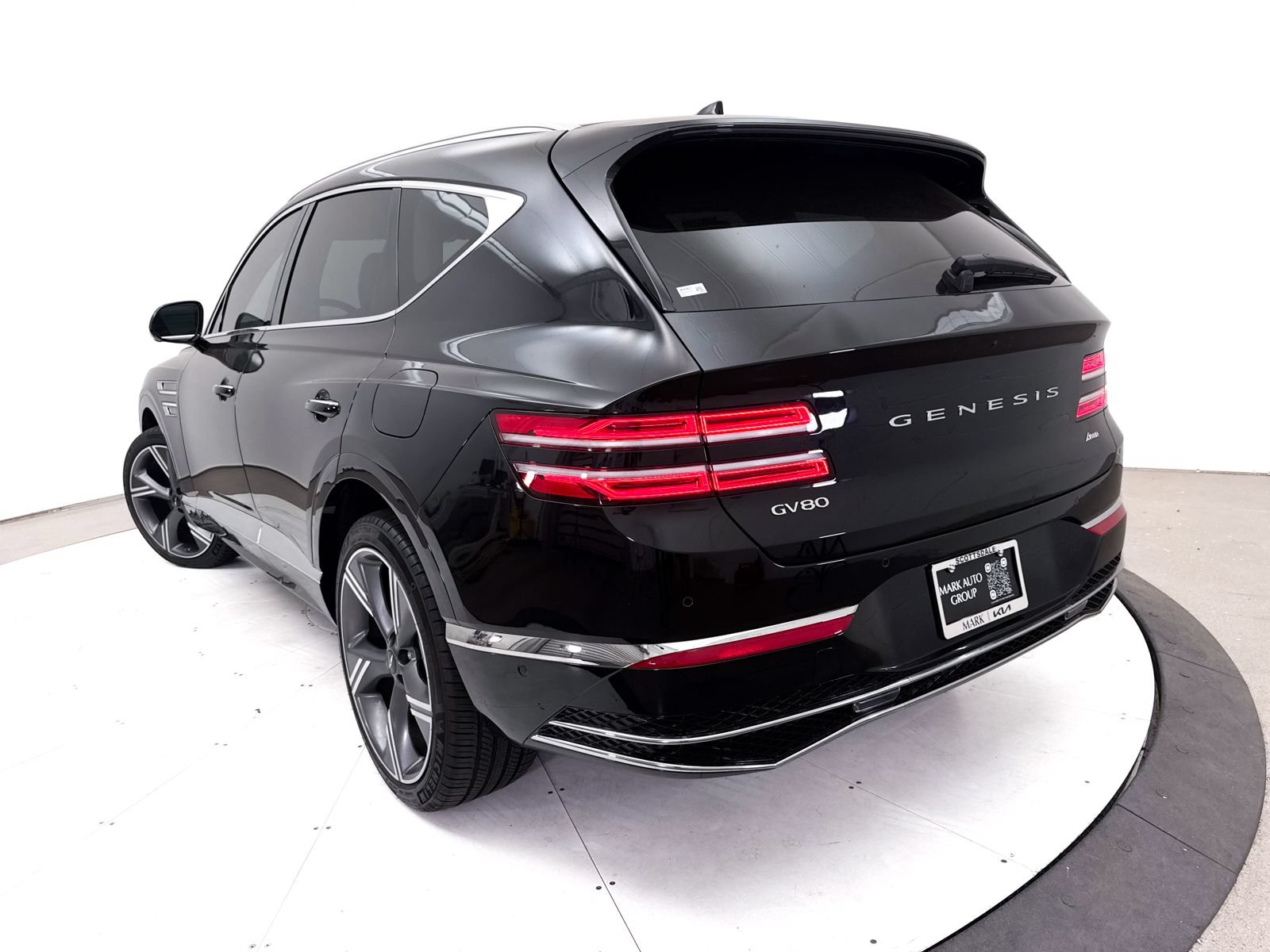 Used 2025 Genesis GV80 2.5T Prestige AWD/4WD image 9