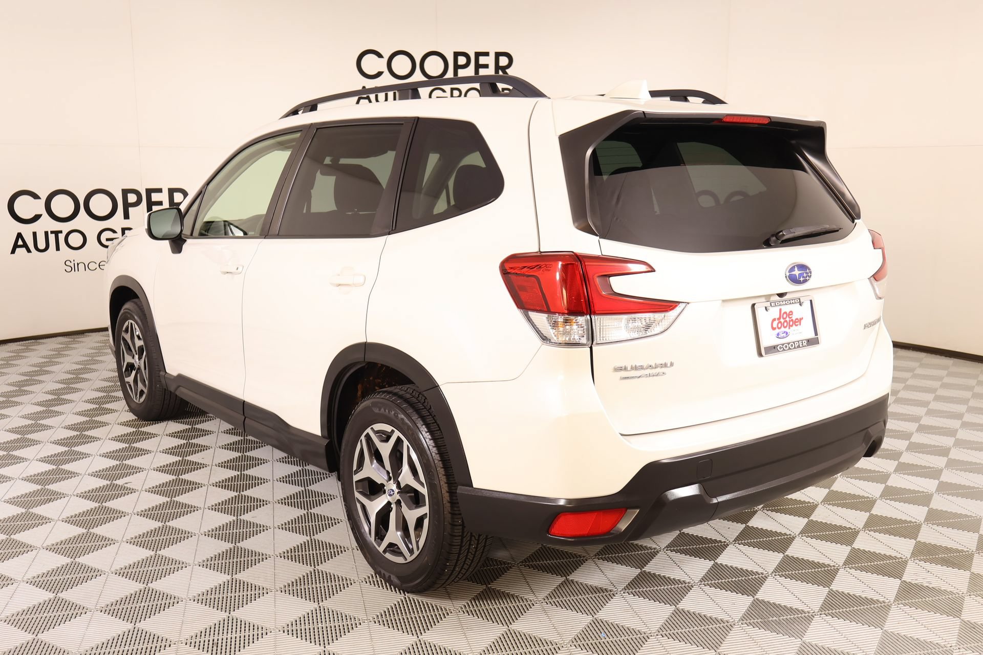 Used 2022 Subaru Forester Premium AWD/4WD image 23