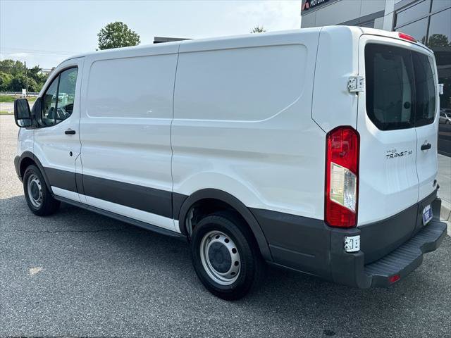 Used 2017 Ford Transit 150 130 Low Roof RWD image 6