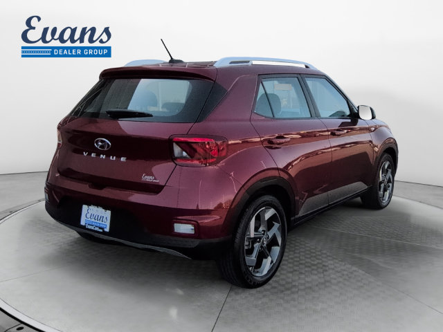 Used 2024 Hyundai Venue SEL FWD image 7