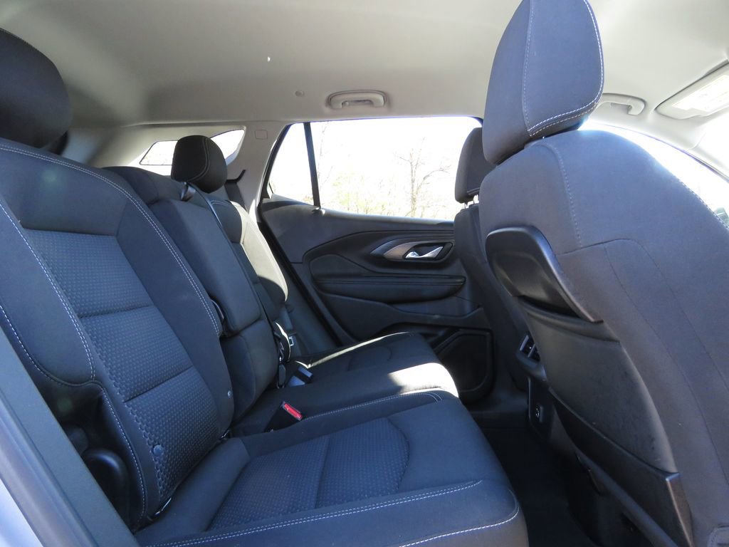 Used 2023 GMC Terrain SLE w/ Driver Convenience Package AWD/4WD image 16