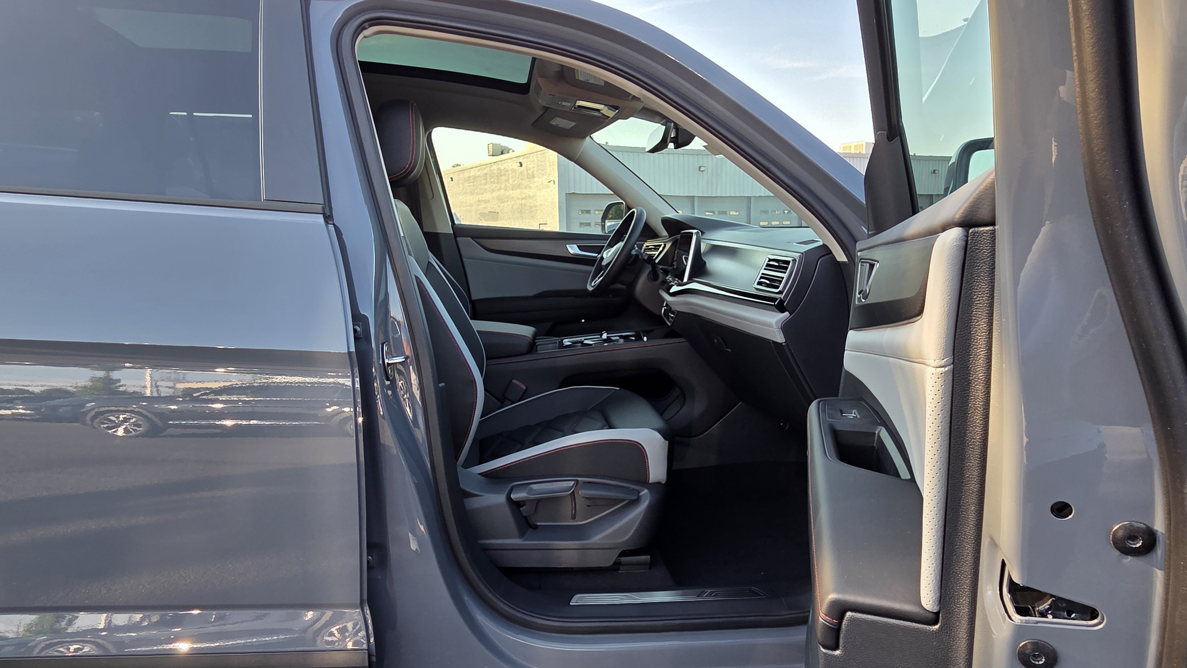 New 2026 Volkswagen Atlas Peak Edition AWD/4WD image 32