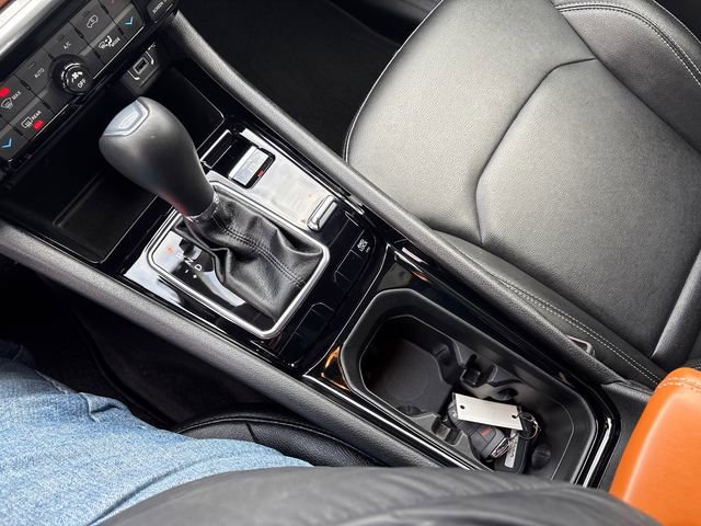 Used 2025 Jeep Compass Limited image 37