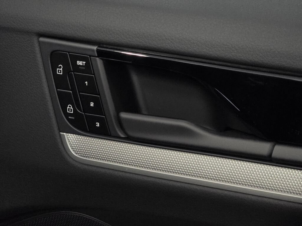 New 2026 Porsche Cayenne S AWD/4WD image 27