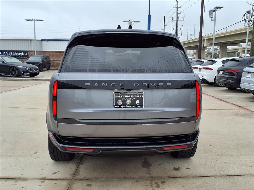 Used 2025 Land Rover Range Rover Autobiography image 8