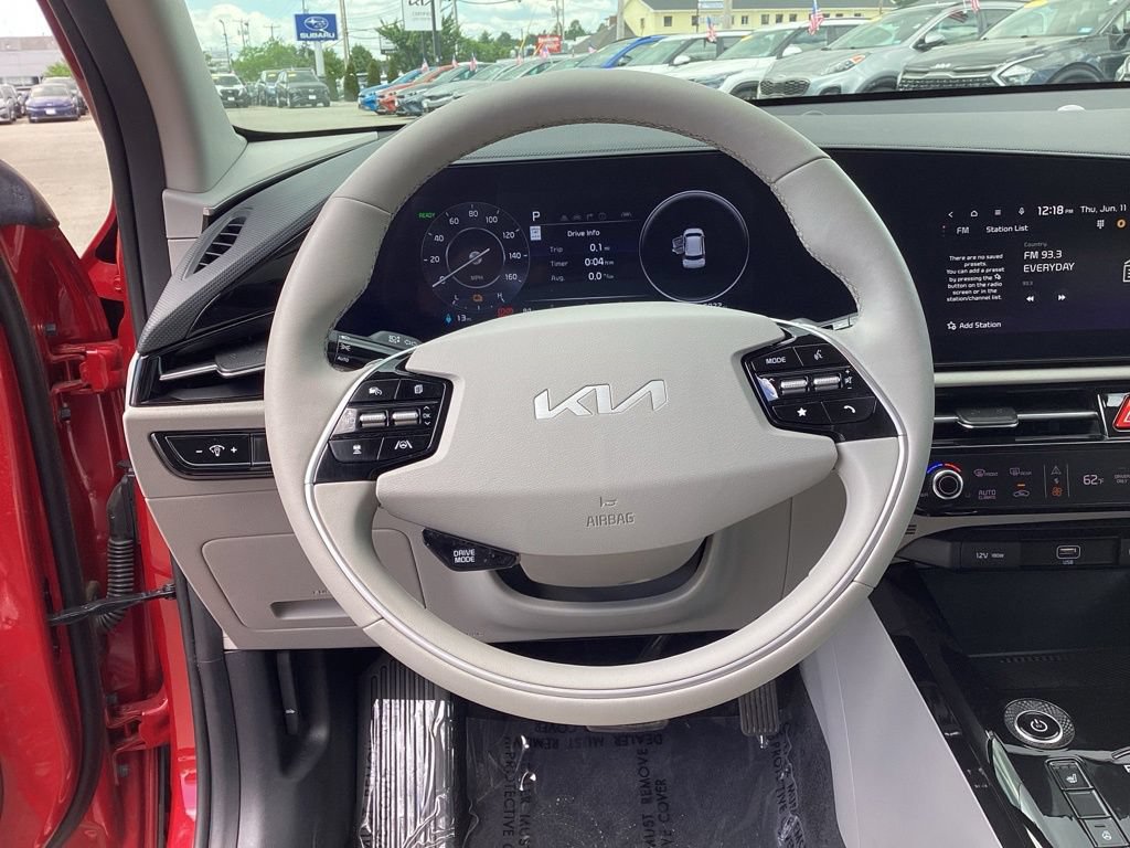 Used 2023 Kia Niro Wind w/ Wind Preserve Package FWD image 17