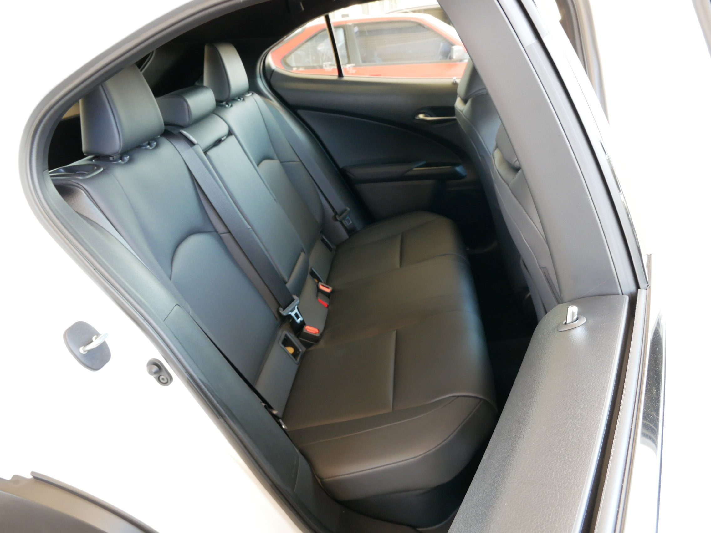 Used 2025 Lexus UX 300h FWD w/ Accessory Package (Z2) image 14