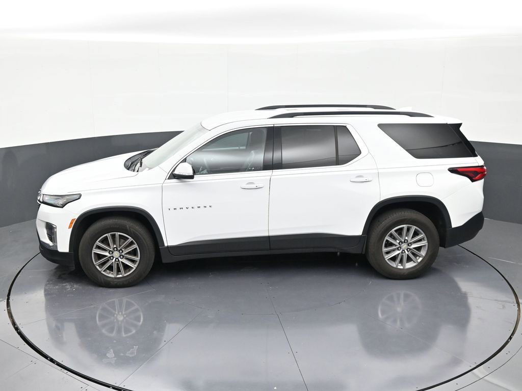 Used 2022 Chevrolet Traverse LT image 13