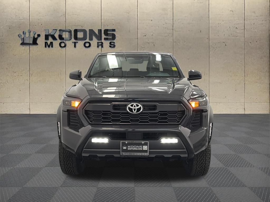 Used 2024 Toyota Tacoma TRD Off-Road AWD/4WD image 3