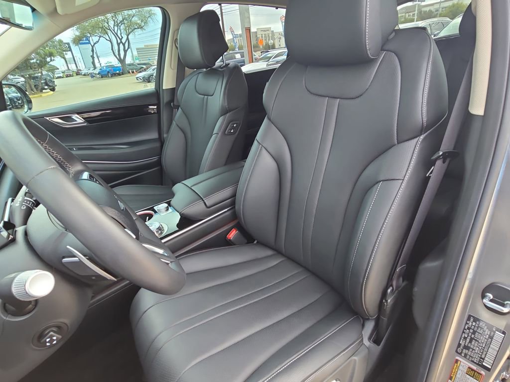 Used 2025 Genesis GV80 2.5T image 15