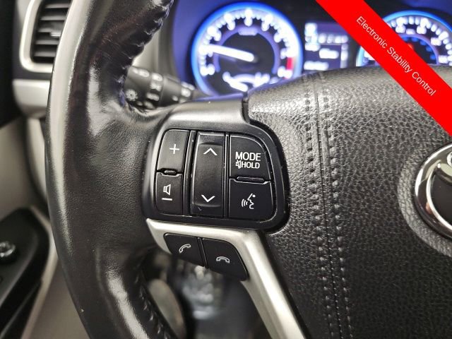 Used 2017 Toyota Highlander Limited Platinum image 20