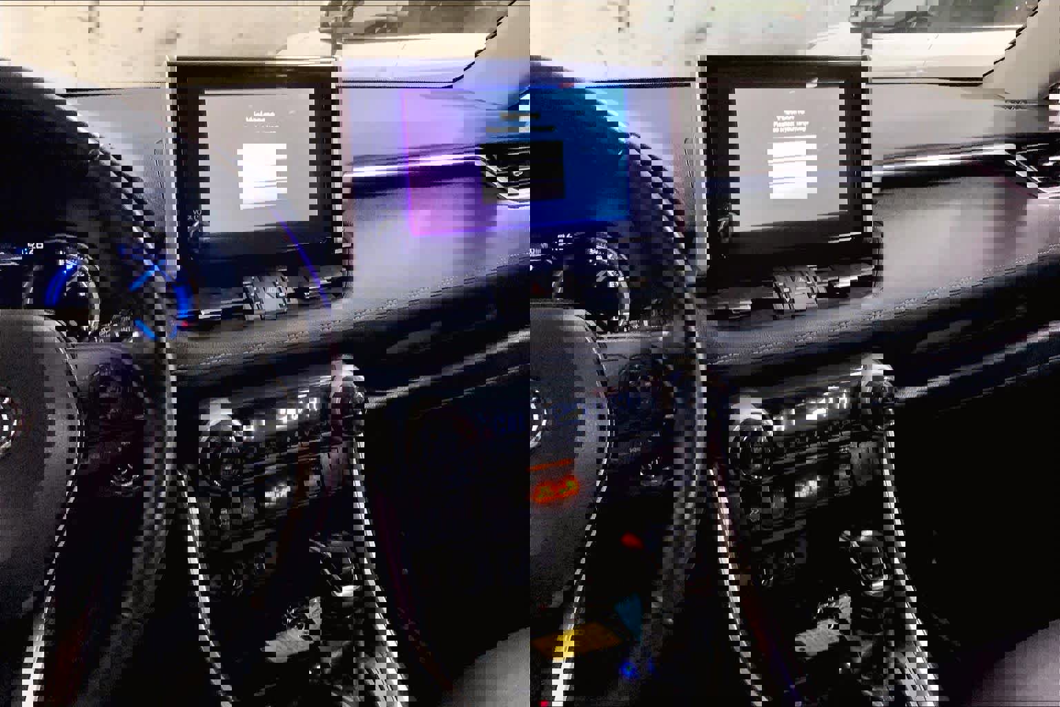 Used 2023 Toyota RAV4 XLE Premium image 6