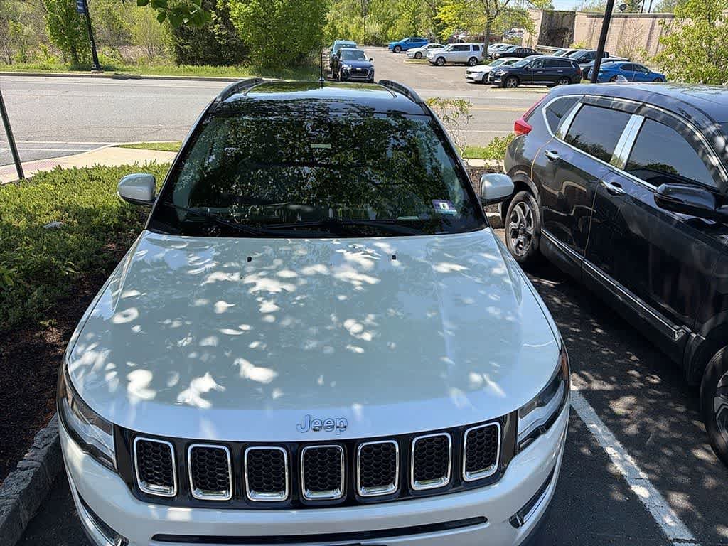 Used 2017 Jeep Compass Limited AWD/4WD image 3