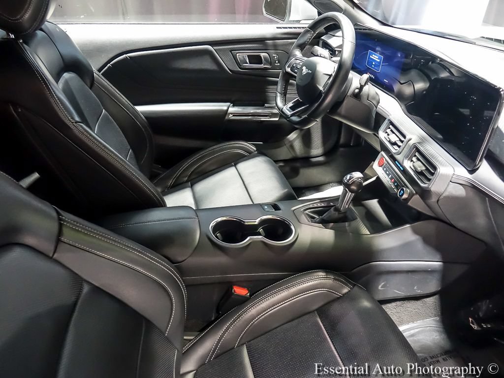Used 2025 Ford Mustang Premium RWD image 24