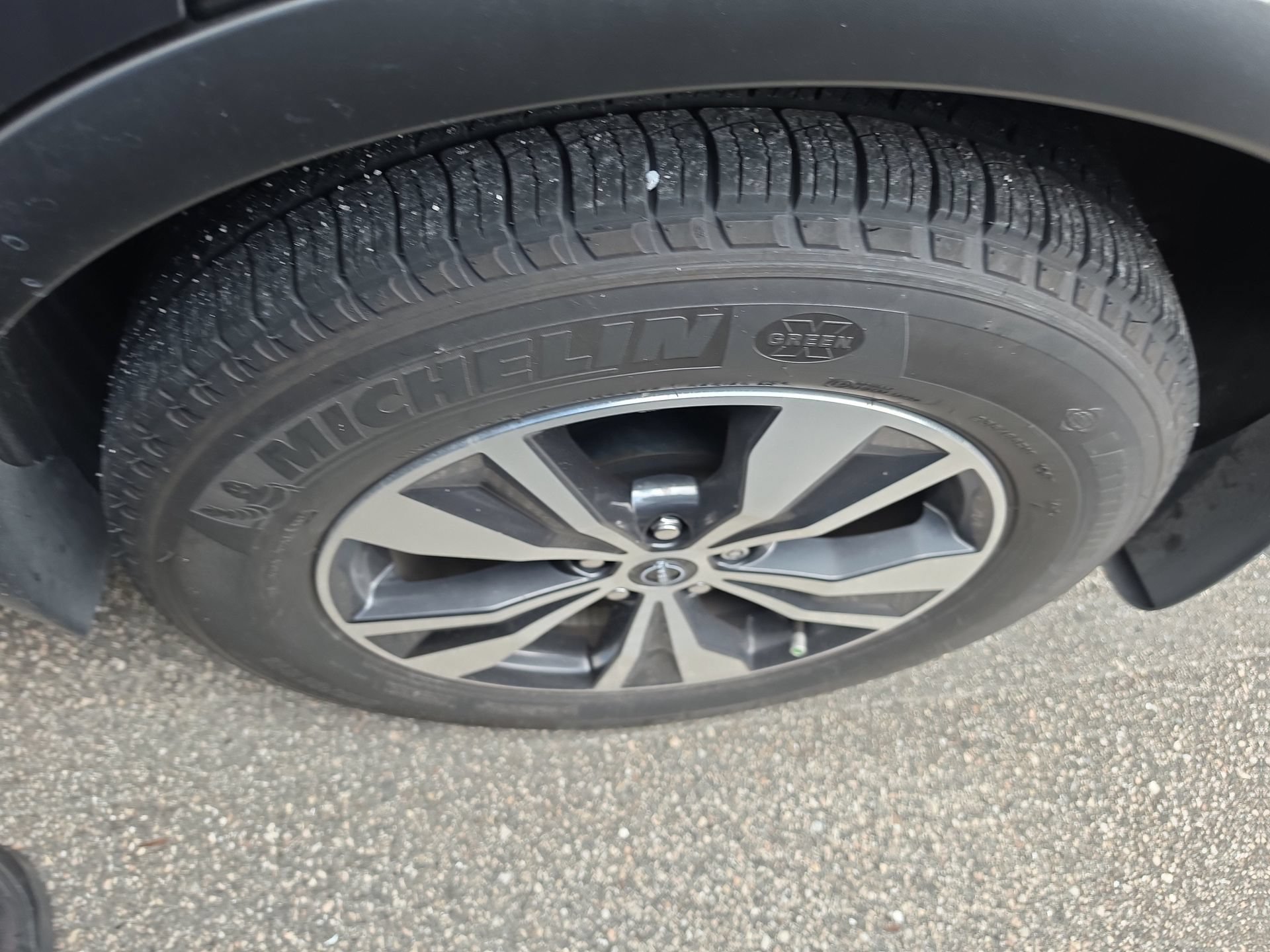 Used 2024 Nissan Murano SV FWD image 10