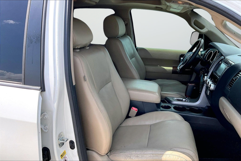 Used 2014 Toyota Sequoia Platinum RWD image 9
