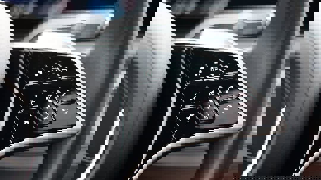 Used 2024 Mercedes-Benz GLE 350 4MATIC w/ Driver Assistance Package image 43