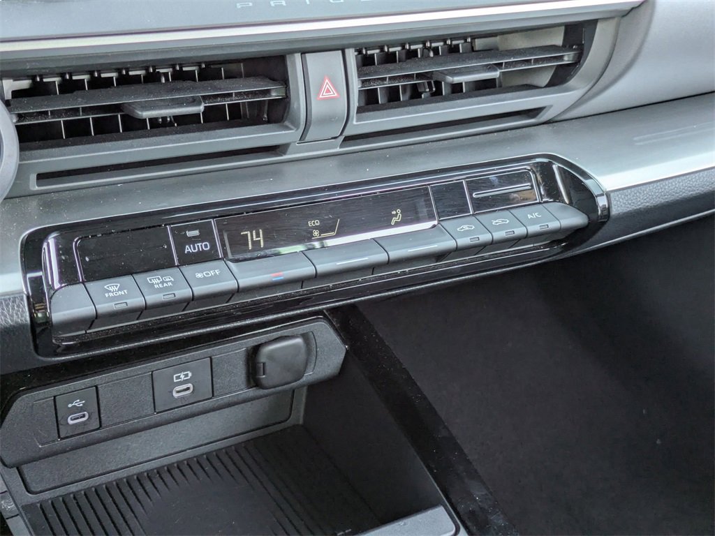 Used 2025 Toyota Prius LE image 22