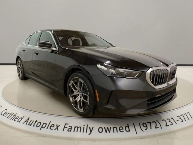 Used 2025 BMW i5 eDrive40i image 5