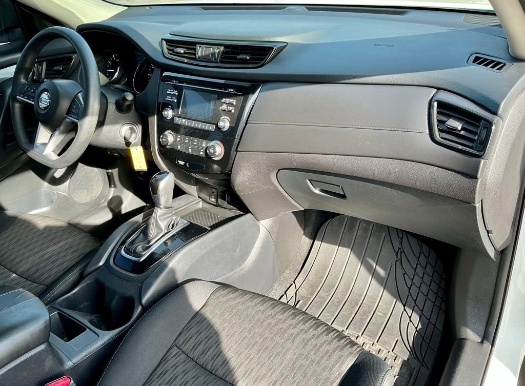 Used 2017 Nissan Rogue S image 24