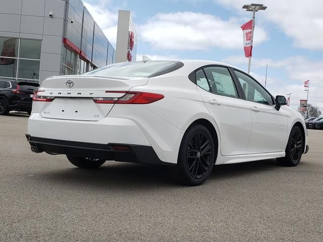 New 2026 Toyota Camry SE image 5