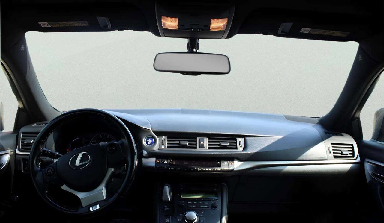 Used 2017 Lexus CT 200h image 17