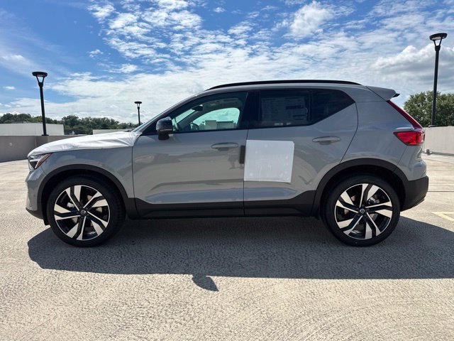 New 2026 Volvo XC40 B5 Ultra w/ Protection Package Premier AWD/4WD image 4