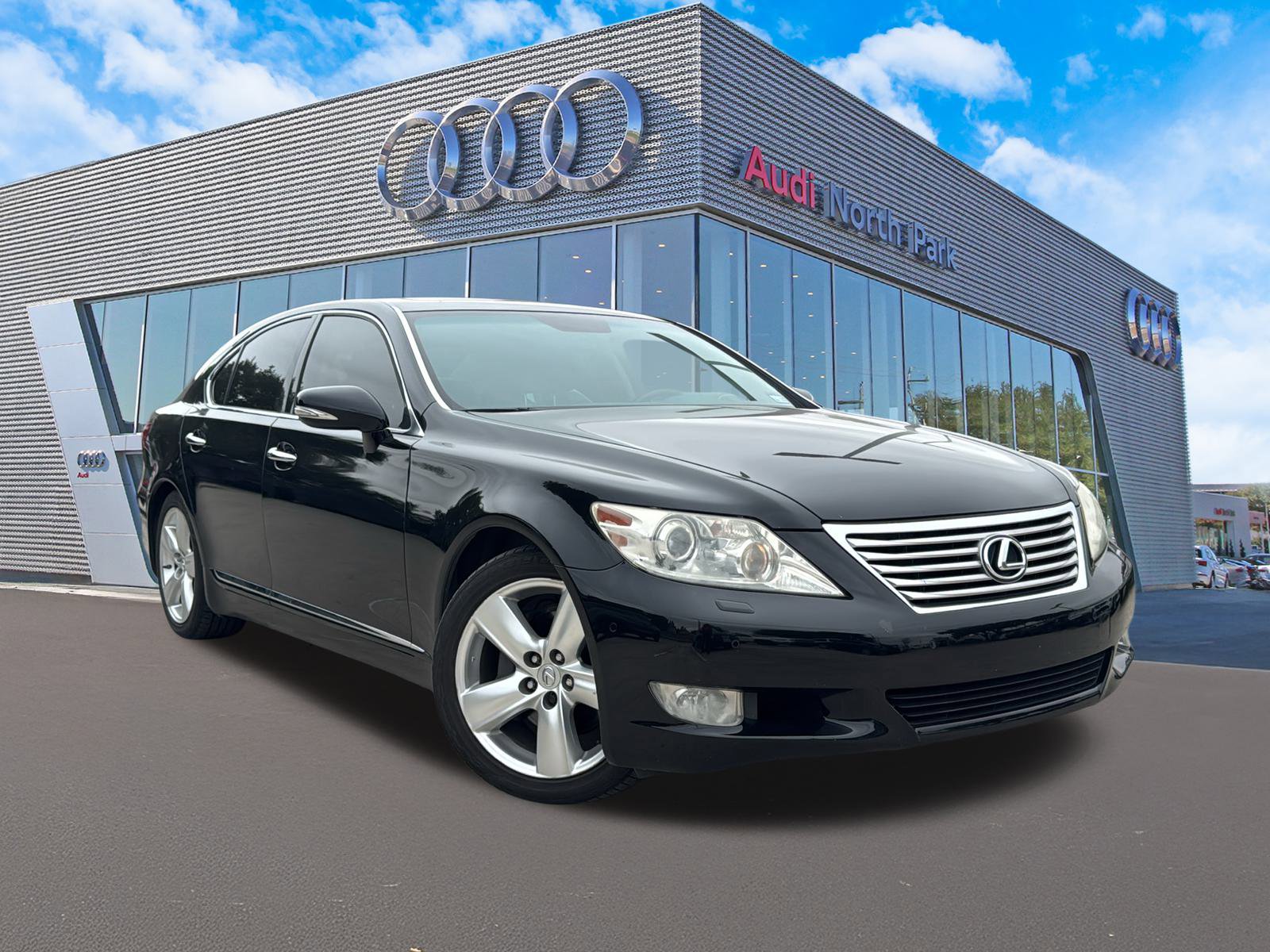 Used 2011 Lexus LS 460 w/ Comfort Pkg image 1