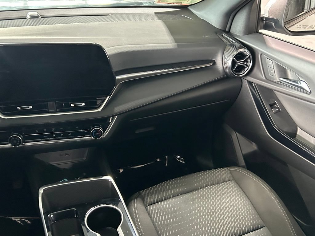 Used 2025 Chevrolet Equinox LT AWD/4WD image 10