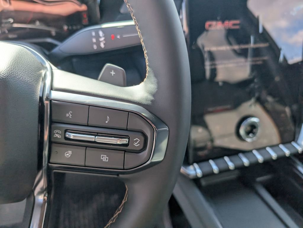 New 2026 GMC Acadia AT4 w/ Luxury Package image 18