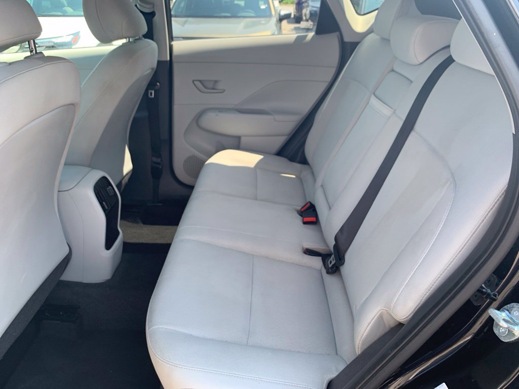 Used 2025 Hyundai Kona SEL AWD/4WD image 16