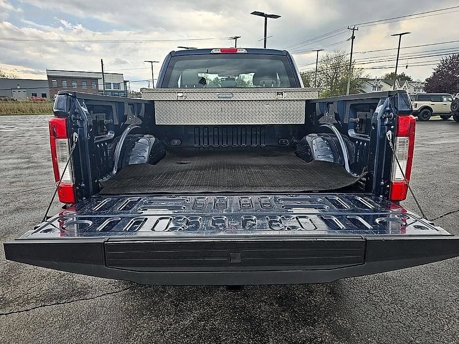 Used 2017 Ford F250 XL w/ STX Appearance Package AWD/4WD image 25