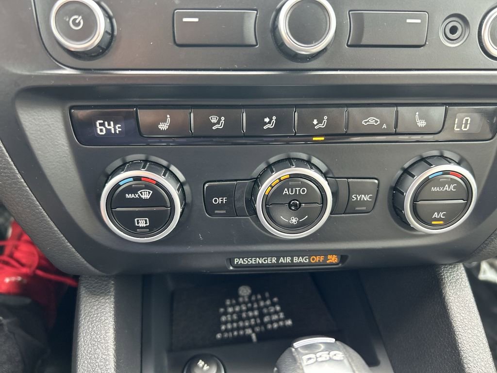 Used 2013 Volkswagen Jetta SEL Premium image 19