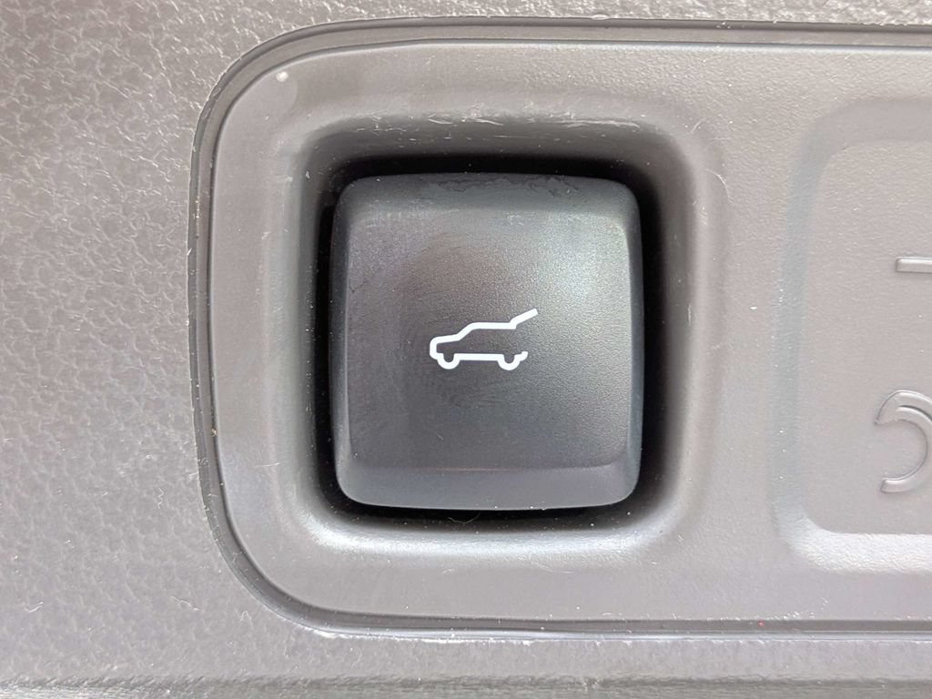 Used 2021 Ford Expedition Limited RWD image 14