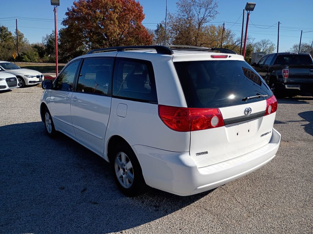 Used 2006 Toyota Sienna CE image 7