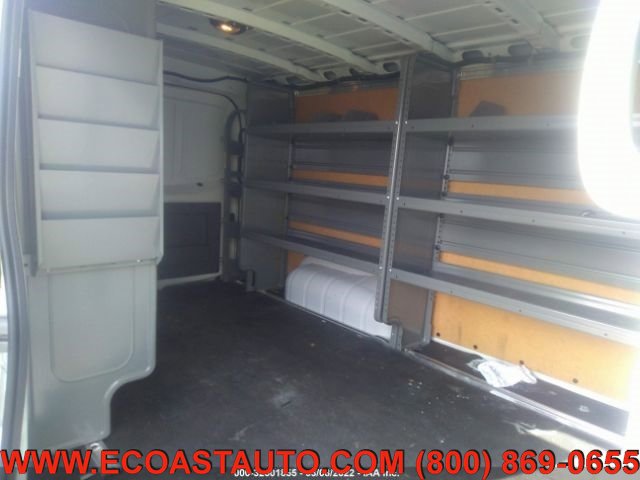 Used 2020 Nissan NV 2500 SV image 9