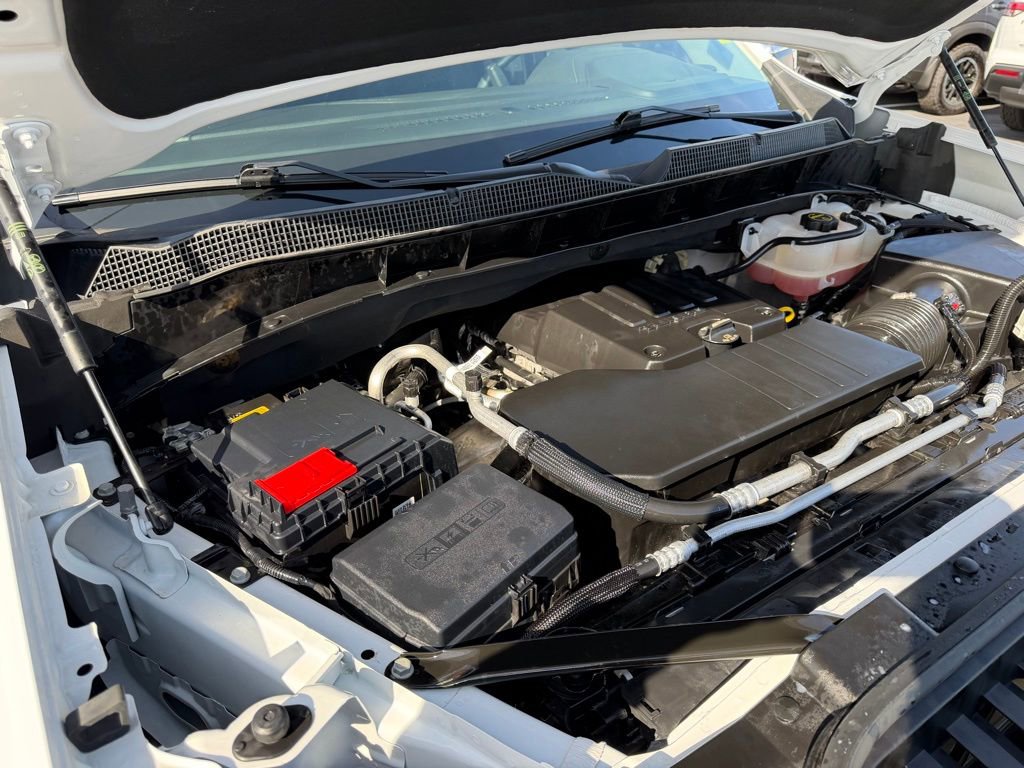 Used 2024 Chevrolet Silverado 1500 LT image 38