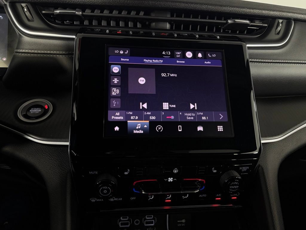 Certified 2025 Jeep Grand Cherokee L Laredo RWD image 13