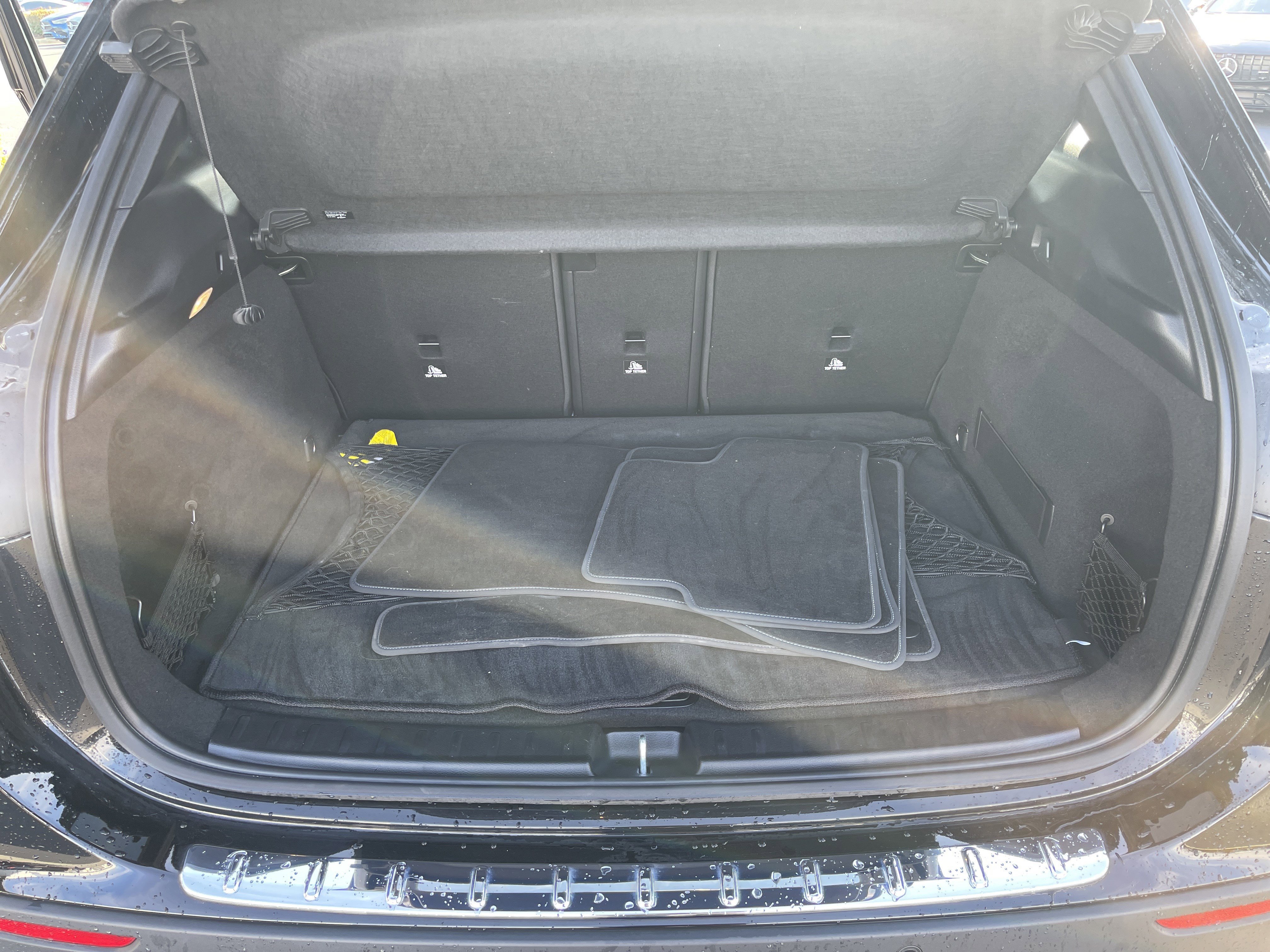 Certified 2025 Mercedes-Benz GLA 250 4MATIC w/ Driver Assistance Package image 34