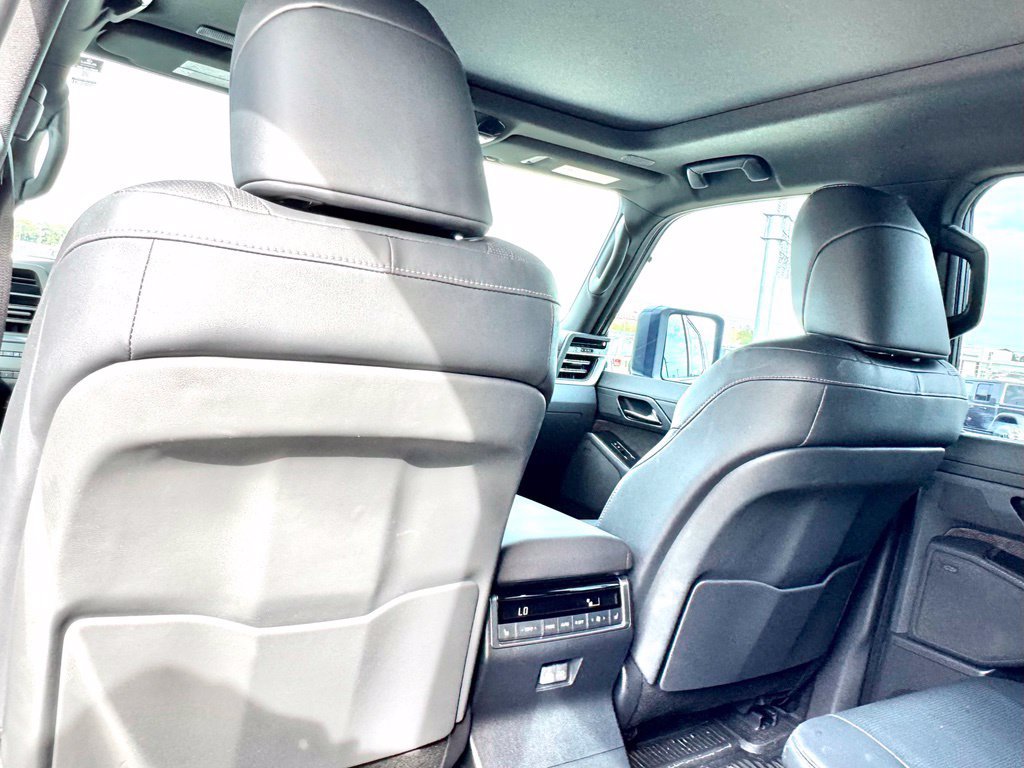Used 2025 Lexus GX 550 w/ Accessory Package (2T) AWD/4WD image 15