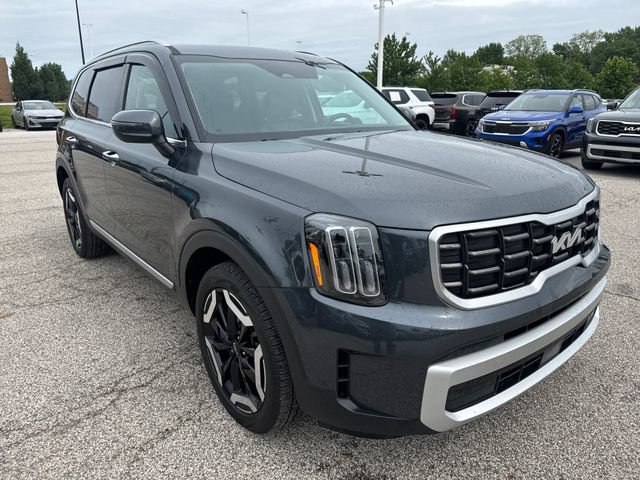 Certified 2024 Kia Telluride S w/ S Sunroof Package