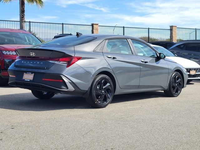 New 2026 Hyundai Elantra Sport image 2