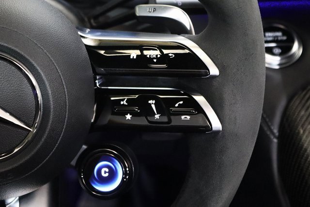 Used 2022 Mercedes-Benz SL 63 AMG 4MATIC image 7