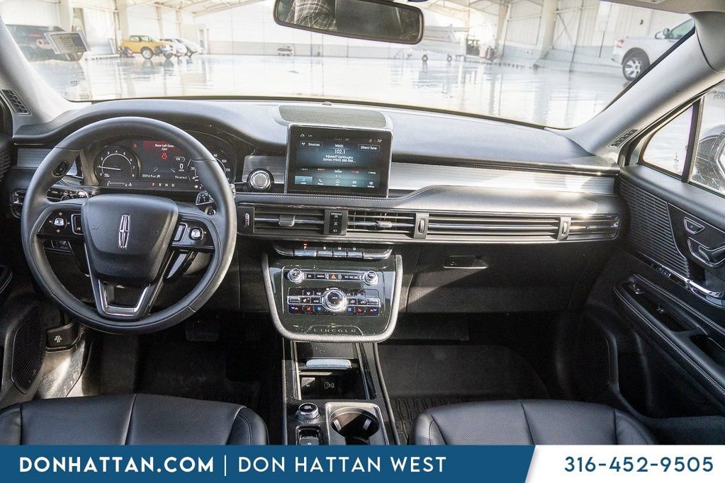 Used 2022 Lincoln Corsair AWD w/ Equipment Group 101A image 4