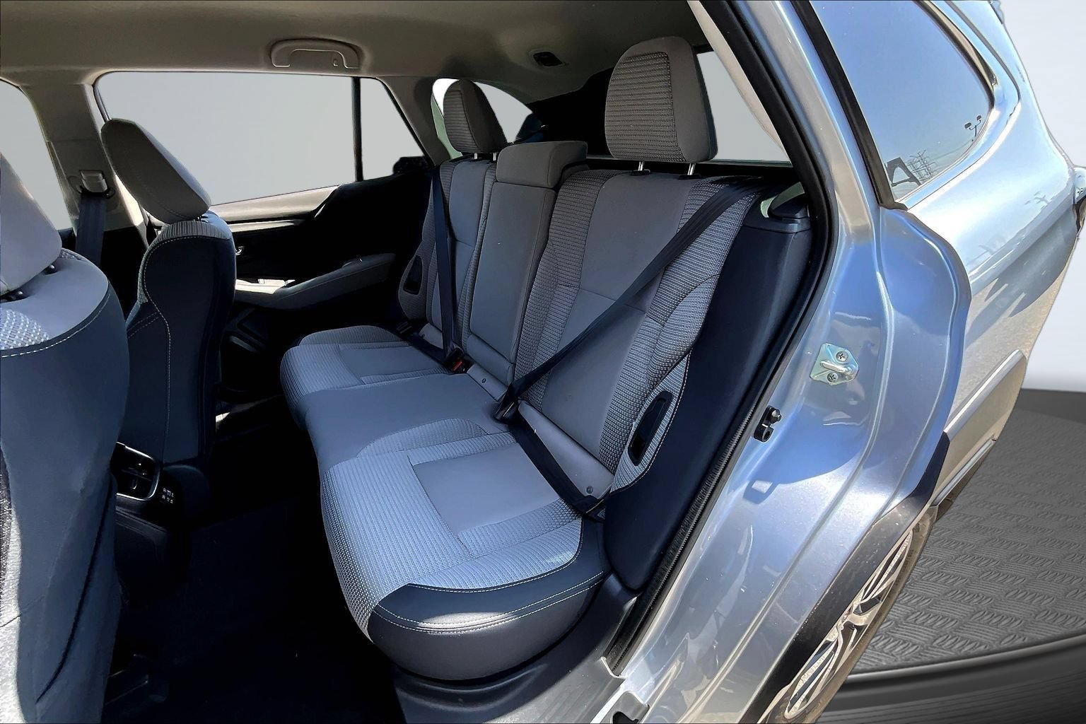 Used 2023 Subaru Outback Premium AWD/4WD image 25