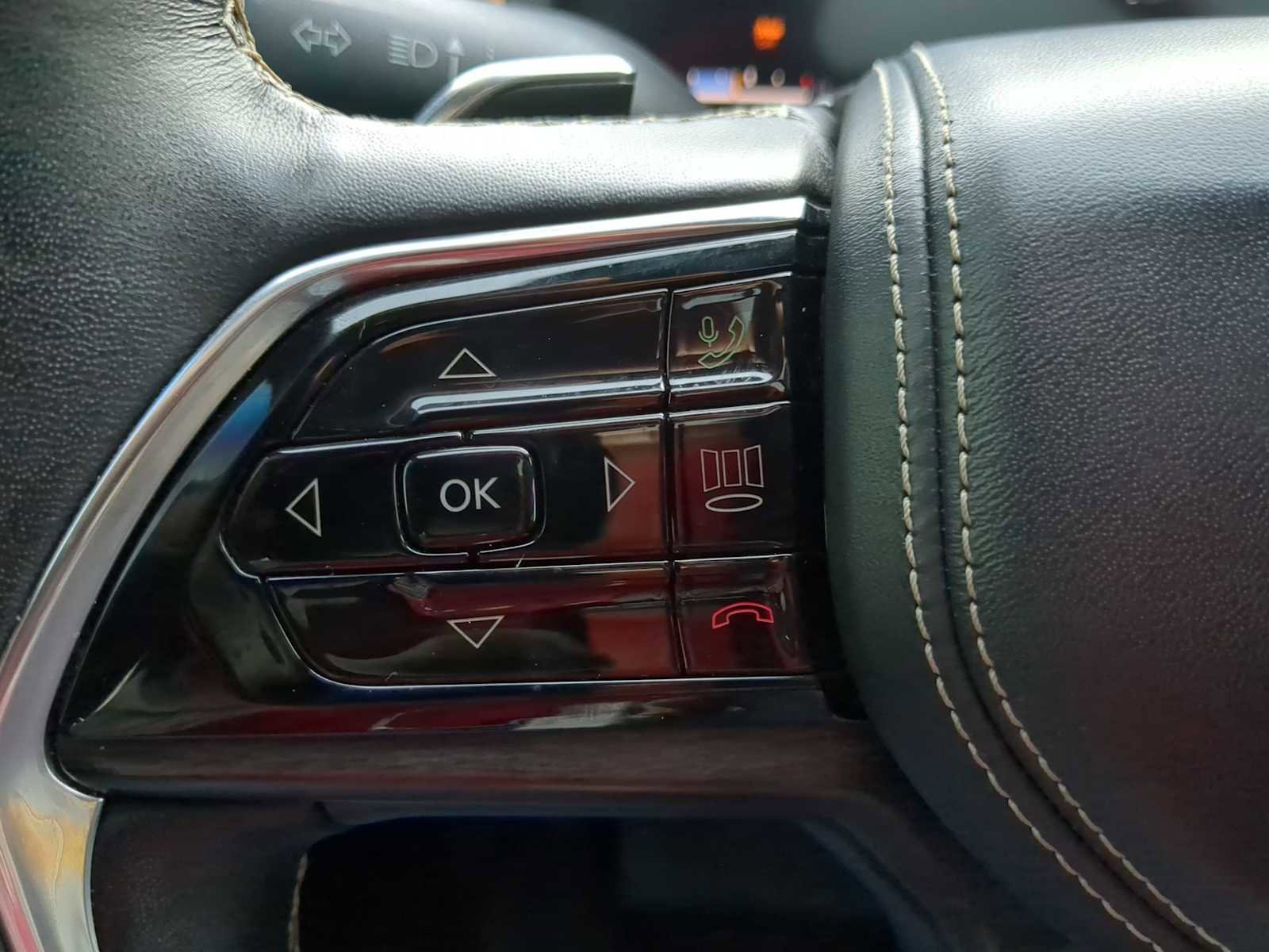 Used 2022 Jeep Grand Cherokee L Overland image 16