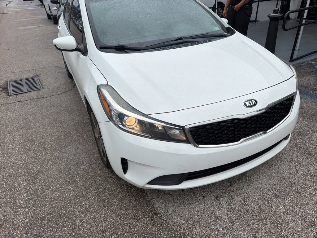 Used 2018 Kia Forte S FWD image 2